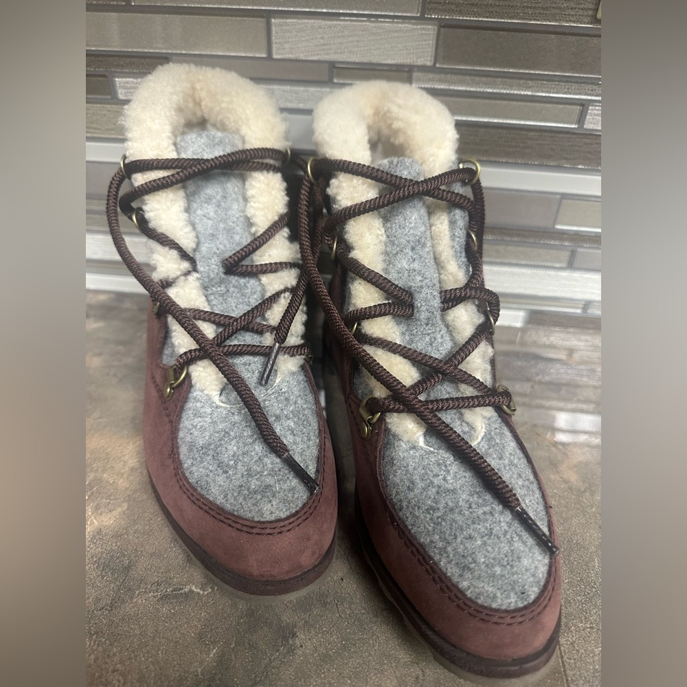 Sorel Sneakchic Leather boots - Picture 2 of 7